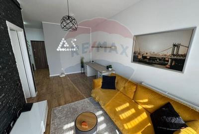Apartament cu 2 camere semidecomandat, mobilat în Florești