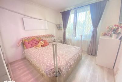 Apartament cu 3 camere decomandat în Mărgeanului