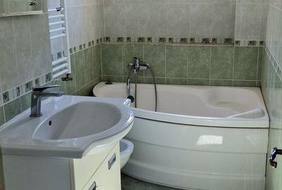Apartament cu 3 camere decomandat în Central - 5