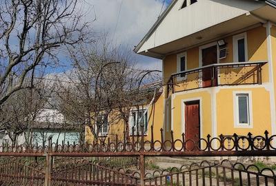 Casă cu Teren 2000 Mp în Leorda