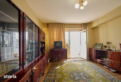 Apartament cu 3 camere decomandat, mobilat în Calea București
