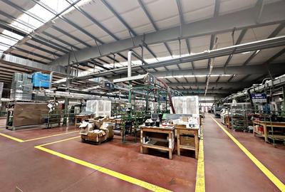 Spațiu industrial, de 2,135 mp, în Nord