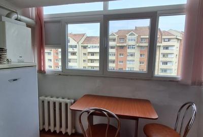 Garsonieră decomandată în Central