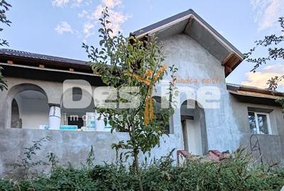 Casă cu 3 camere cu Teren 1800 Mp în Brodoc