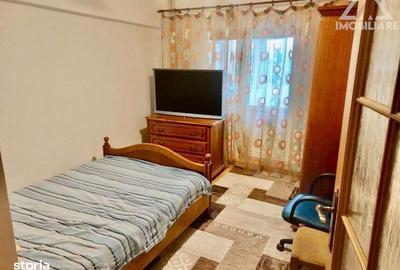 Apartament cu 3 camere decomandat în Păcurari