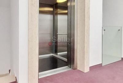 Apartament cu 3 camere în Centrul Istoric