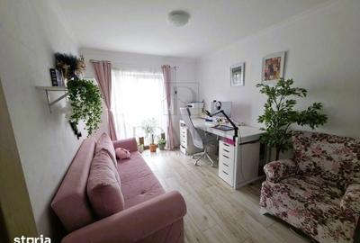 Casă cu 4 camere cu Teren 263 Mp în Sânmihaiu Român - 2