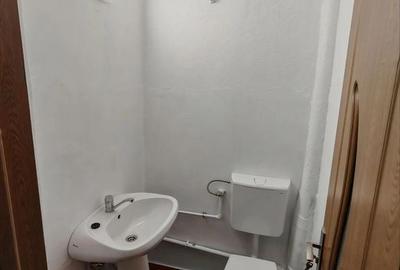 Apartament cu 3 camere decomandat în Central - 3