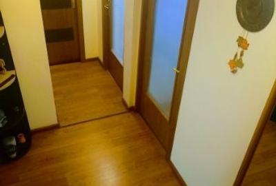 Apartament cu 3 camere decomandat în Tractorul - 5