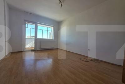 Apartament cu 2 camere decomandat în Lenin