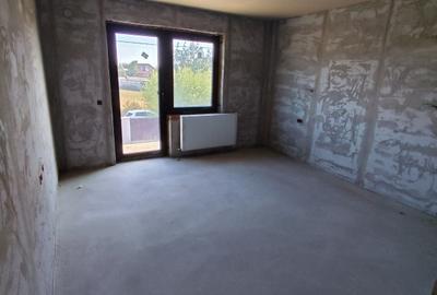 Casă cu 4 camere în Târgșoru Vechi