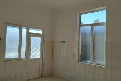 Spațiu comercial, de 40 mp, în Exterior Vest - 2