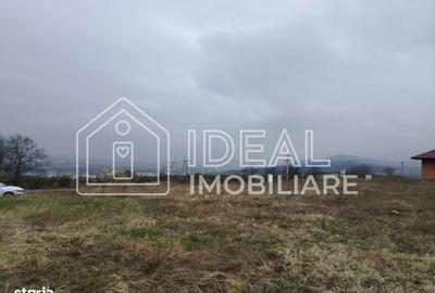 Teren de 1260 mp, în Central - 2