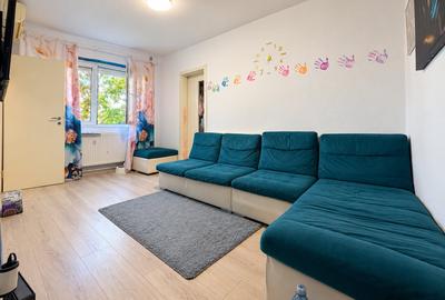 Apartament cu 3 camere, mobilat în P-ța Doina