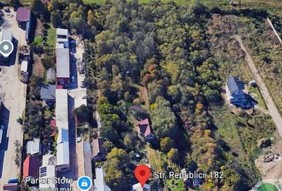 Teren de 2506 mp, în Republicii - 1