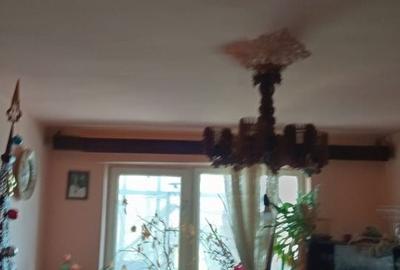Apartament cu 3 camere decomandat în Calea București