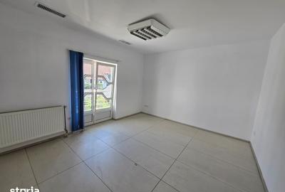 Casă cu 8 camere cu Teren 500 Mp în Elisabetin