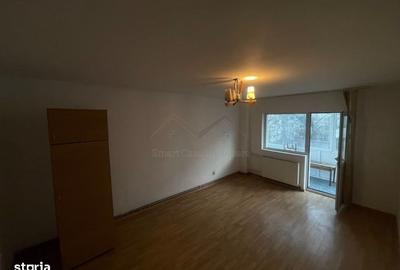 Apartament cu 3 camere decomandat în Dacia