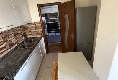 Apartament cu 2 camere, mobilat în Apărătorii Patriei
