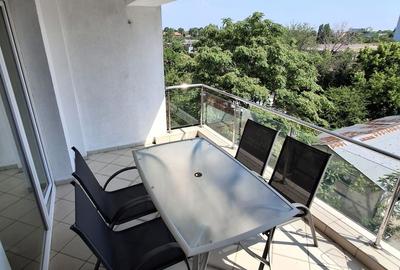 Apartament cu 3 camere decomandat în Pajura