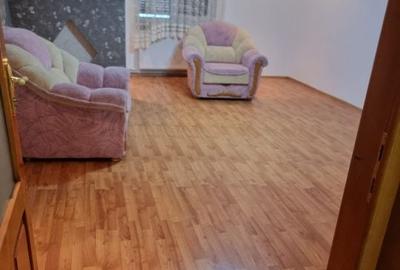 Casă cu 6 camere cu Teren 1724 Mp în Adâncata