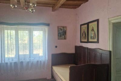 Casă cu 4 camere în Țeghea