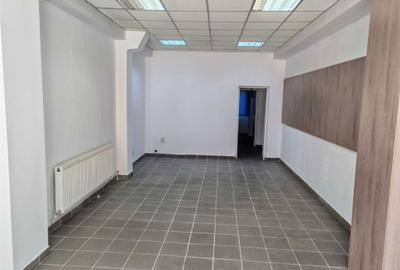 Spațiu comercial, de 83 mp, în Central - 5