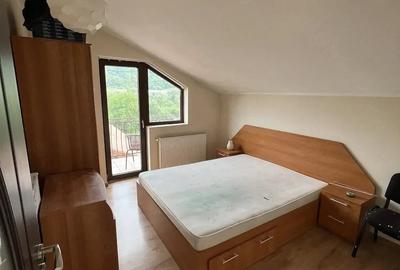 Apartament cu 3 camere semidecomandat în Central - 3