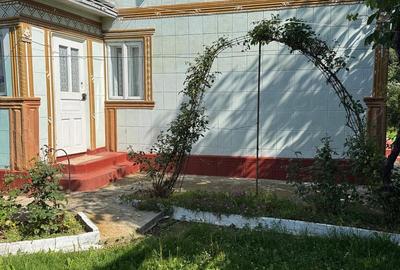 Casă cu 2 camere cu Teren 2040 Mp în Siminicea