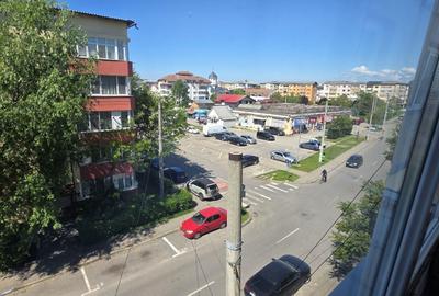 Apartament cu 3 camere semidecomandat în Ulmi - 5