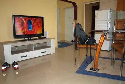 Apartament cu 3 camere decomandat în Complex Studențesc