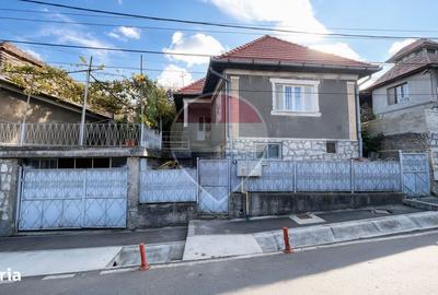 Casă cu 2 camere în Central