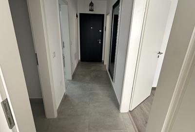 Apartament cu 2 camere decomandat în Tractorul - 2