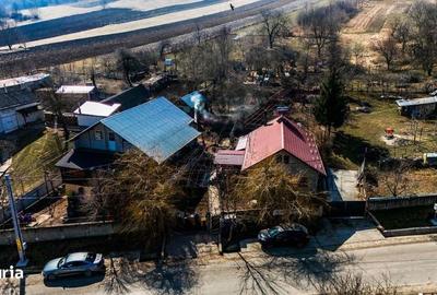 Casă cu 4 camere cu Teren 8500 Mp în Vulturești - 3