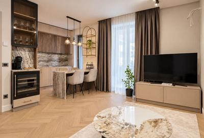 Apartament cu 2 camere semidecomandat, mobilat în Pipera