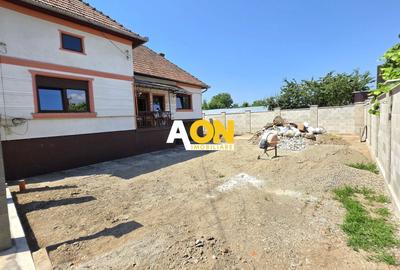 Casă individuală cu 4 camere cu Canalizare în Central - 2