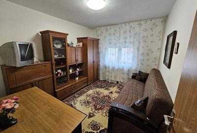 Apartament cu 3 camere decomandat în Soarelui - 9