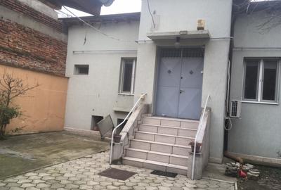Casă individuală cu 3 camere cu Canalizare în Calea Călărașilor - 2