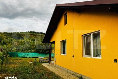 Casă cu 2 camere cu Teren 500 Mp în Sântana de Mureș