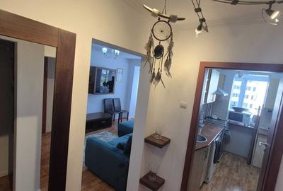 Apartament cu 2 camere decomandat în Obor