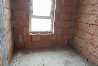 Duplex cu 4 camere cu Teren 280 Mp în Florești - 6