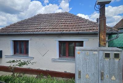 Casă cu 4 camere decomandat cu Teren 500 Mp în Sânmartin - 11