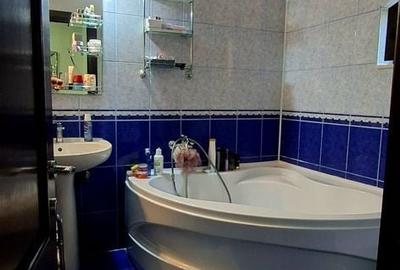 Casă cu 4 camere în Trivale