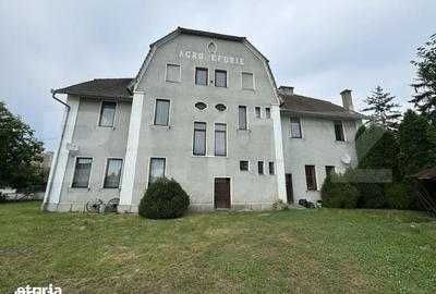 Casă cu Teren 600 Mp în Central
