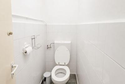 Spațiu comercial, de 45 mp, în Depozitelor - 3