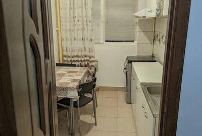 Apartament cu 2 camere semidecomandat în Dristor