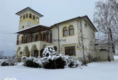 Casă cu 6 camere cu Teren 52000 Mp în Supur