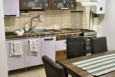 Apartament cu 3 camere decomandat în Tudor