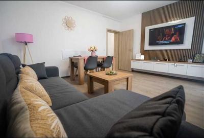 Apartament cu 2 camere decomandat în Tractorul - 2