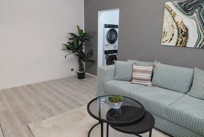 Apartament cu 3 camere semidecomandat în Micro 16